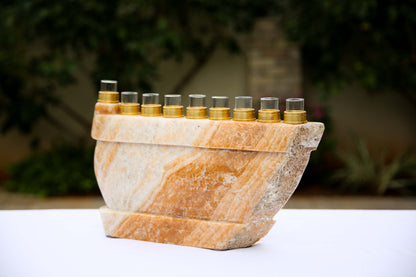 חנוכיה מאבן אוניקס