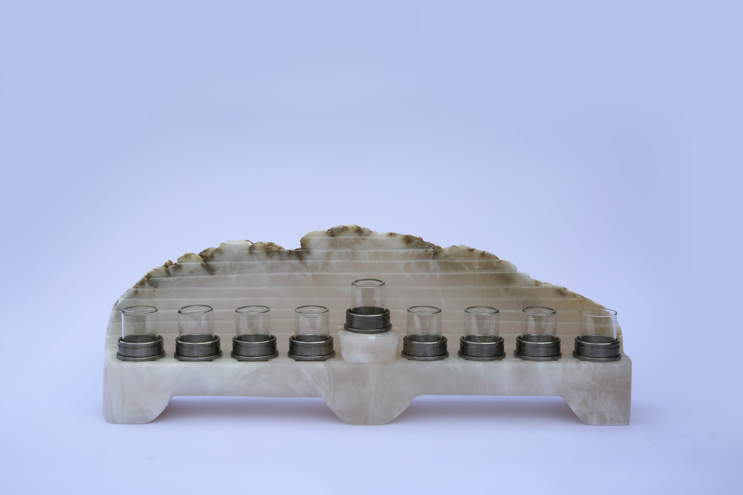 חנוכיה מאבן אלבסטר לבן