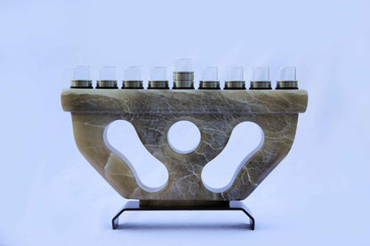 חנוכיה מאבן אלבסטר אפור