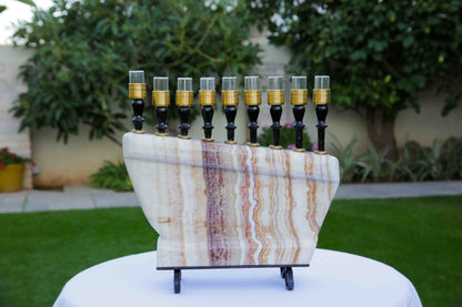 חנוכיה מאבן אוניקס