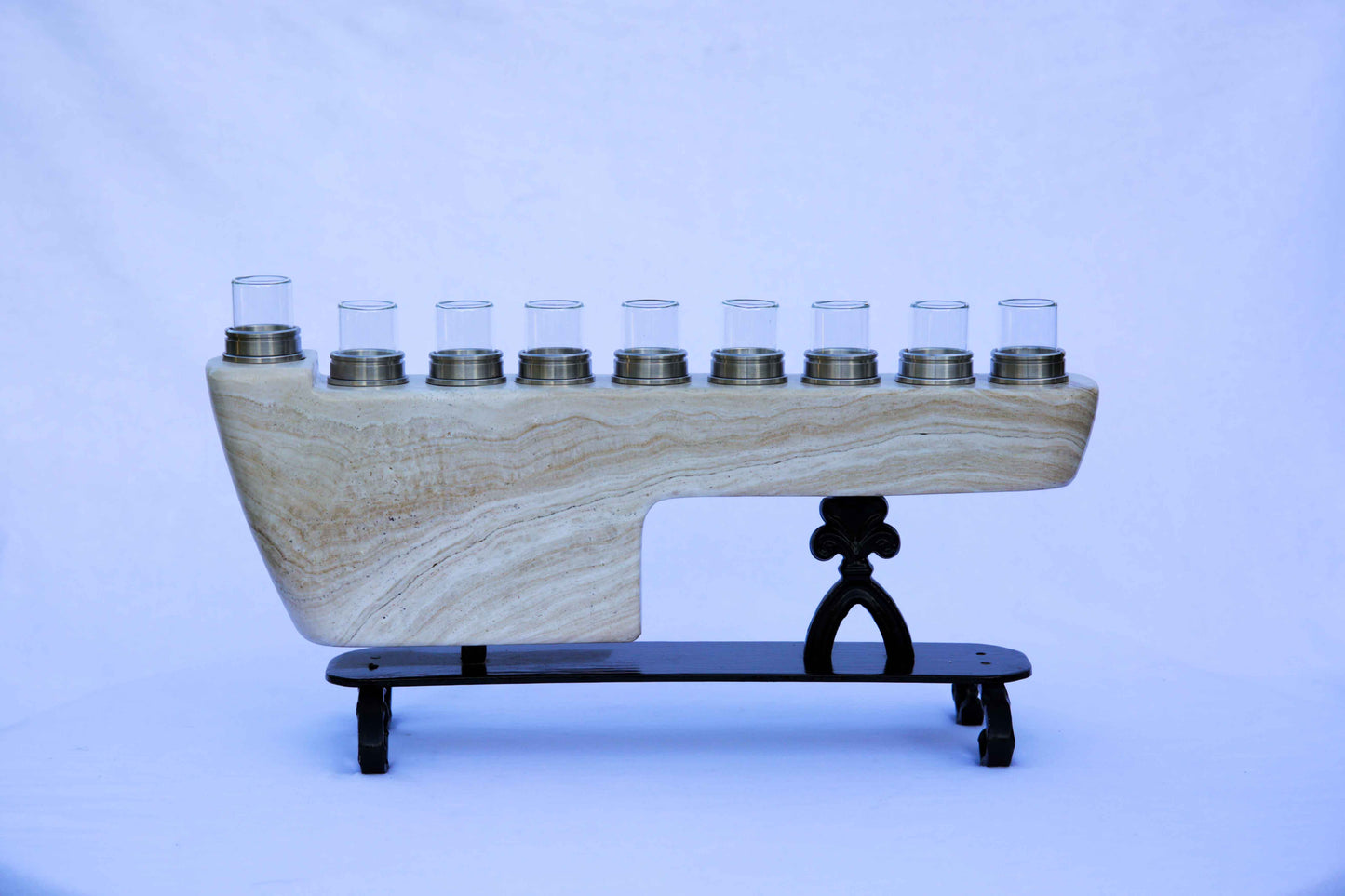 חנוכיה מאבן אוניקס