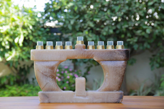 חנוכיה מאבן אלבסט חום