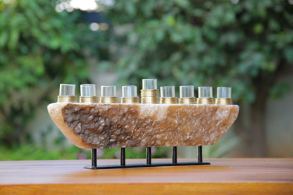 חנוכיה מאבן אוניקס